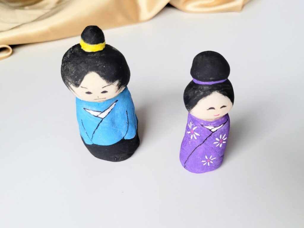 Kokeshi doll craft