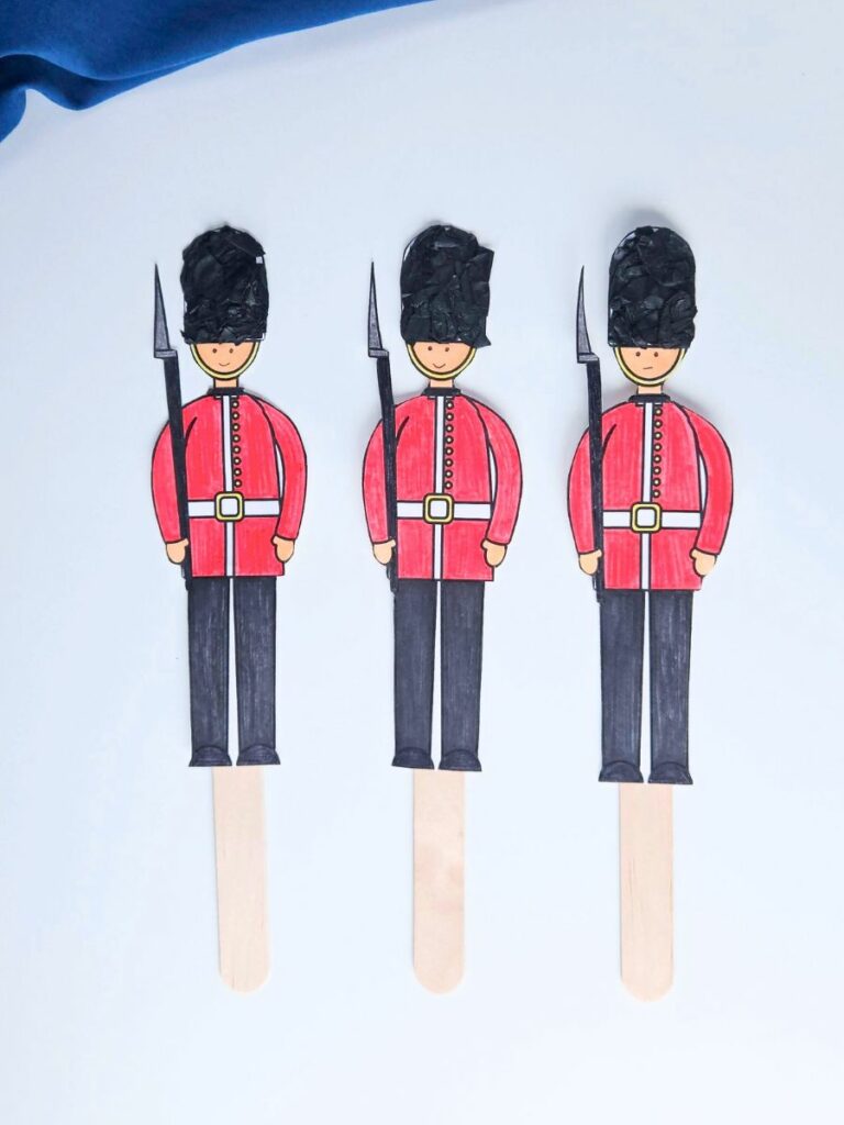 King's guard puppets