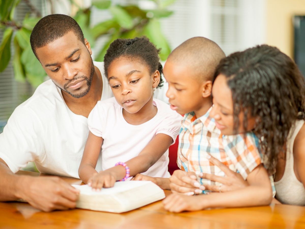 25 Engaging Books to Read Aloud with Your Family - Raise Curious Kids